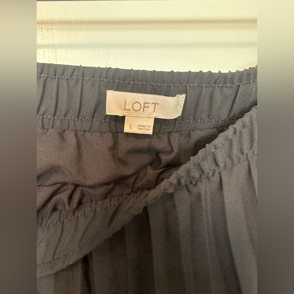 LOFT Black Maxi A-Line Pleated Skirt - Picture 5 of 6
